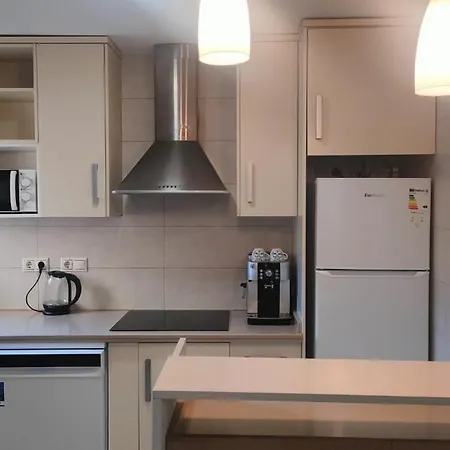 House Laguna Roja With Sun Terrace بيت للعطل تورّيفيِخا